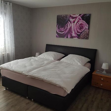 Ludwinas Pfingststube Apartamento Mastershausen Exterior foto