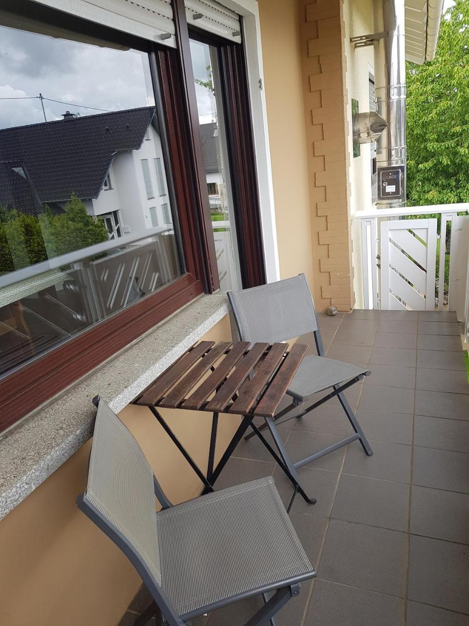 Ludwinas Pfingststube Apartamento Mastershausen Exterior foto