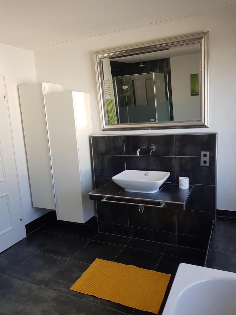 Ludwinas Pfingststube Apartamento Mastershausen Exterior foto