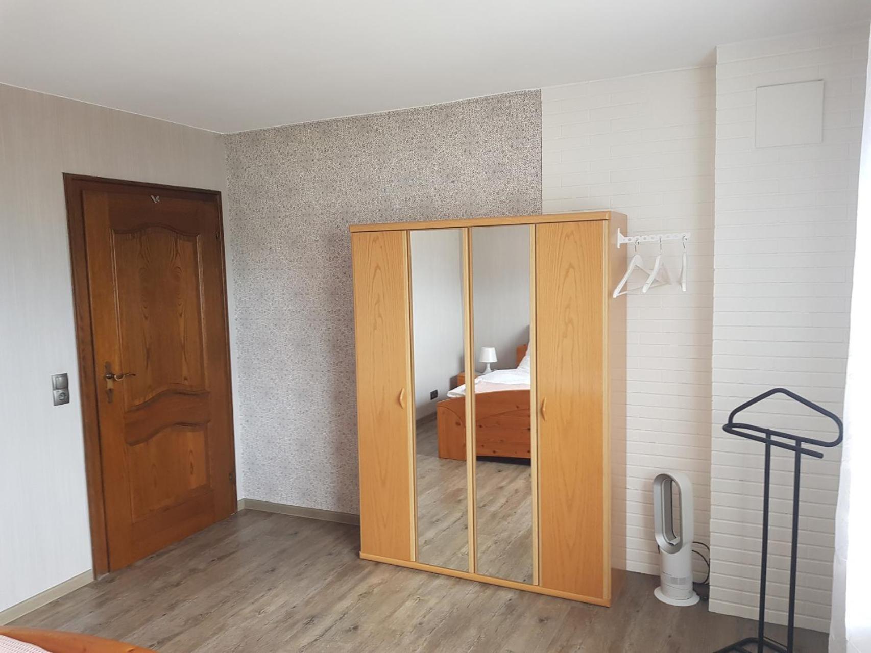 Ludwinas Pfingststube Apartamento Mastershausen Exterior foto